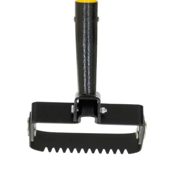 DEWALT 55 in. Fiberglass Handle Action Hoe